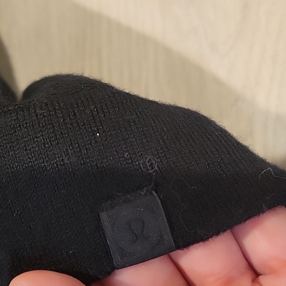 Lululemon men's 100% Merino wool sweater - Picture 3 of 5